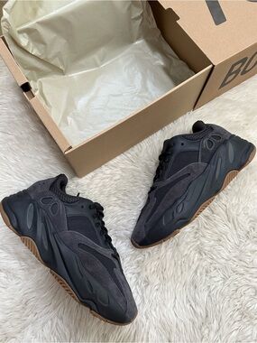 Yeezy Boost 700 Black Sneakers